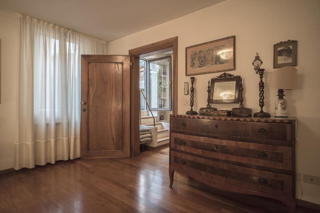 Accademia Terrazza Apartment Venice Luaran gambar