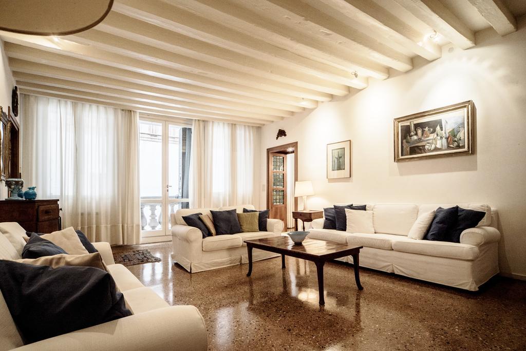 Accademia Terrazza Apartment Venice Luaran gambar
