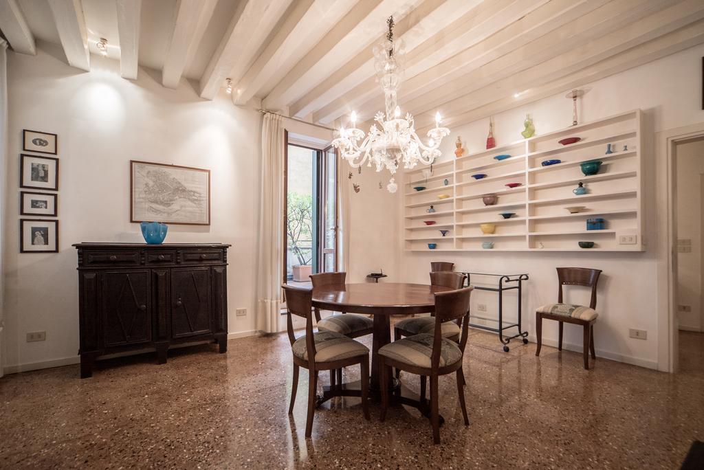 Accademia Terrazza Apartment Venice Luaran gambar
