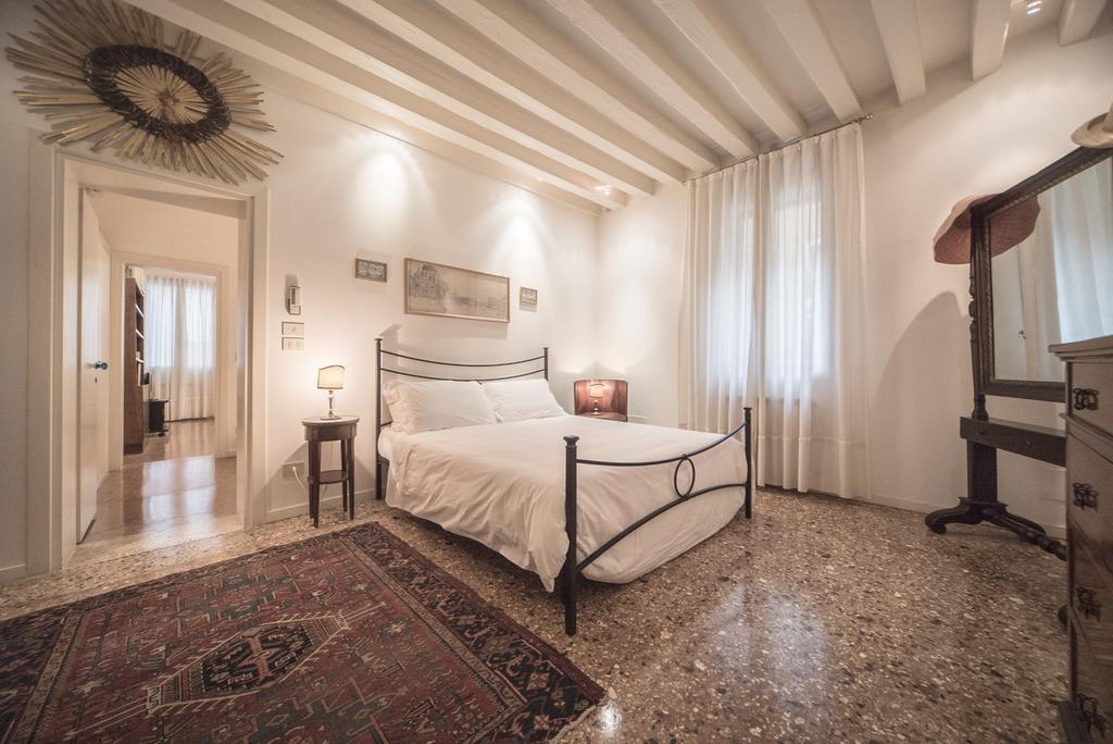 Accademia Terrazza Apartment Venice Luaran gambar
