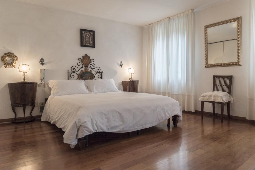 Accademia Terrazza Apartment Venice Luaran gambar