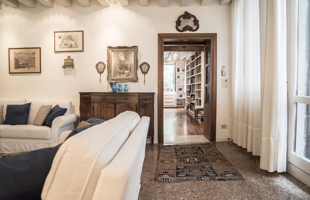 Accademia Terrazza Apartment Venice Luaran gambar