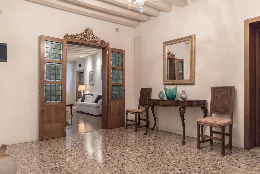 Accademia Terrazza Apartment Venice Luaran gambar